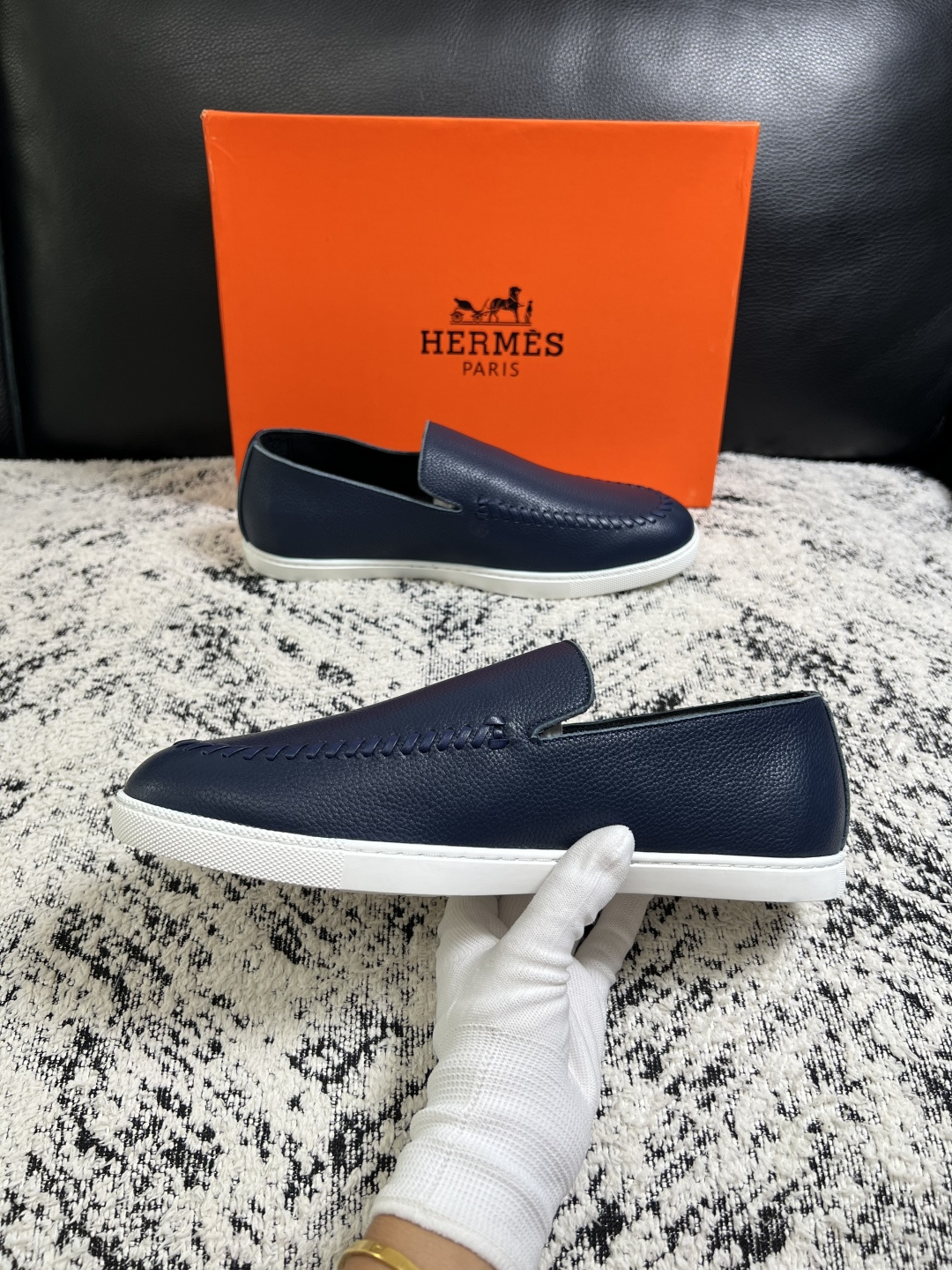 Hermes  高品质  顶级工艺品  爱马仕 专柜同步发售原厂配置，意大利进口原版牛皮面料，高品质拼接工艺，全进口水染