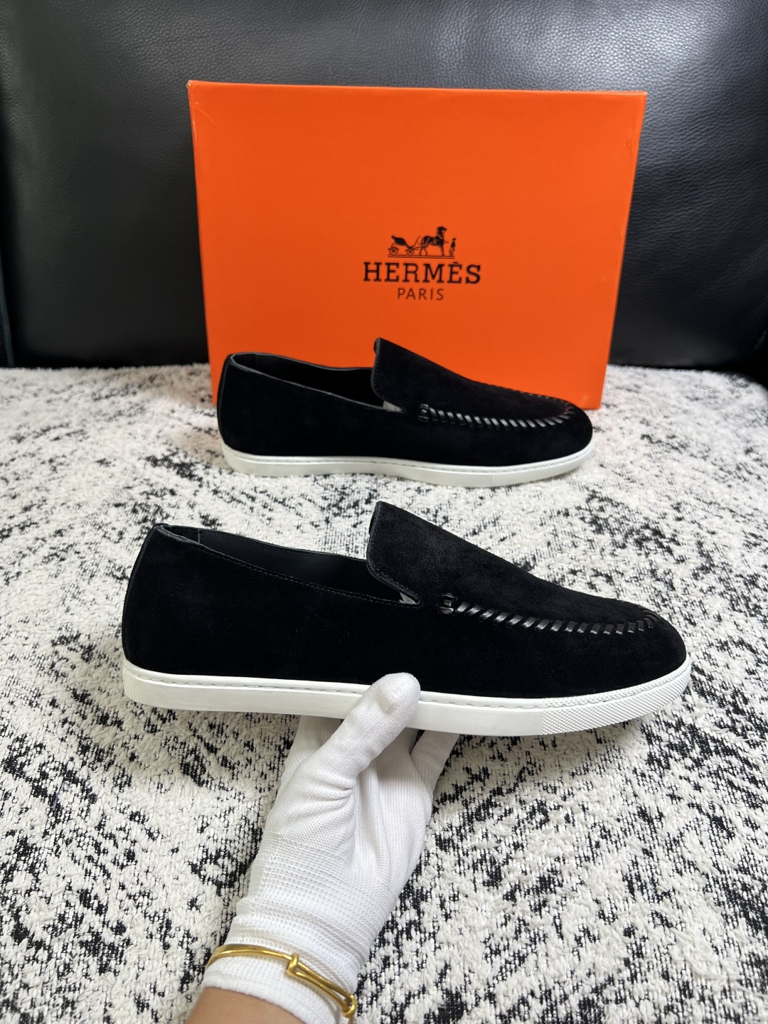 Hermes  高品质  顶级工艺品  爱马仕 专柜同步发售原厂配置，意大利进口原版牛皮面料，高品质拼接工艺，全进口水染