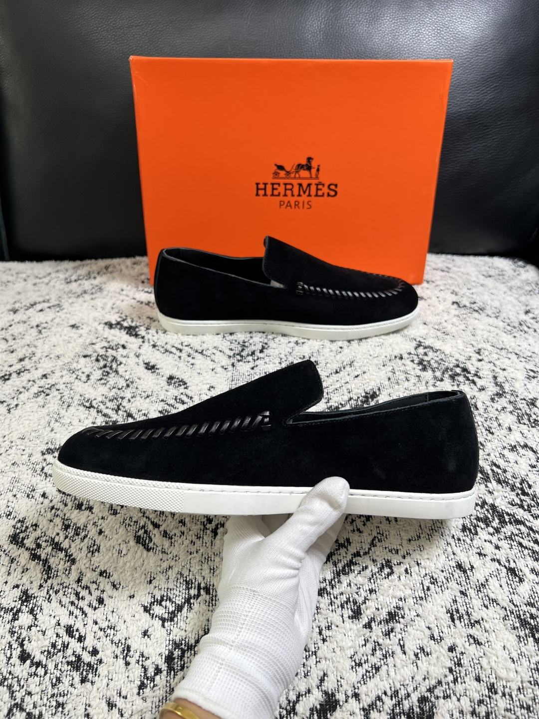 Hermes  高品质  顶级工艺品  爱马仕 专柜同步发售原厂配置，意大利进口原版牛皮面料，高品质拼接工艺，全进口水染