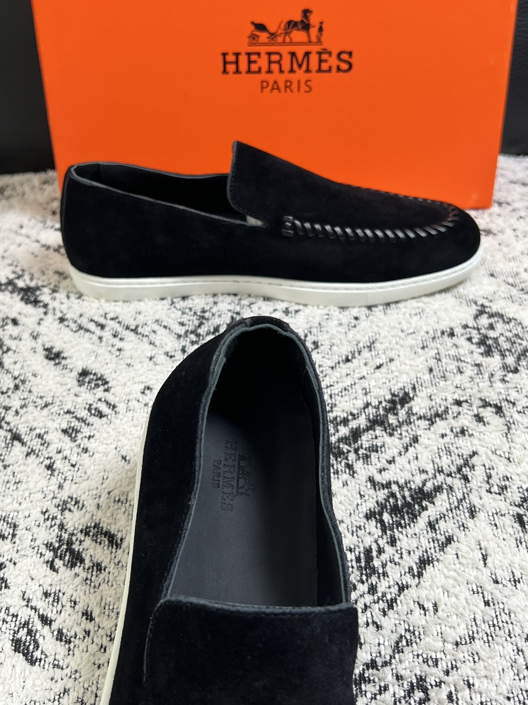 Hermes  高品质  顶级工艺品  爱马仕 专柜同步发售原厂配置，意大利进口原版牛皮面料，高品质拼接工艺，全进口水染