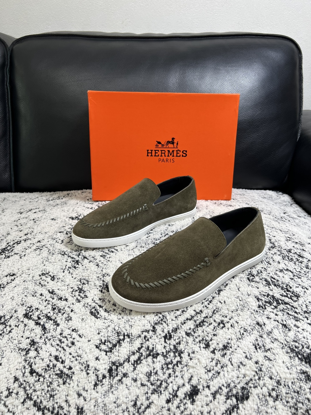 Hermes  高品质  顶级工艺品  爱马仕 专柜同步发售原厂配置，意大利进口原版牛皮面料，高品质拼接工艺，全进口水染