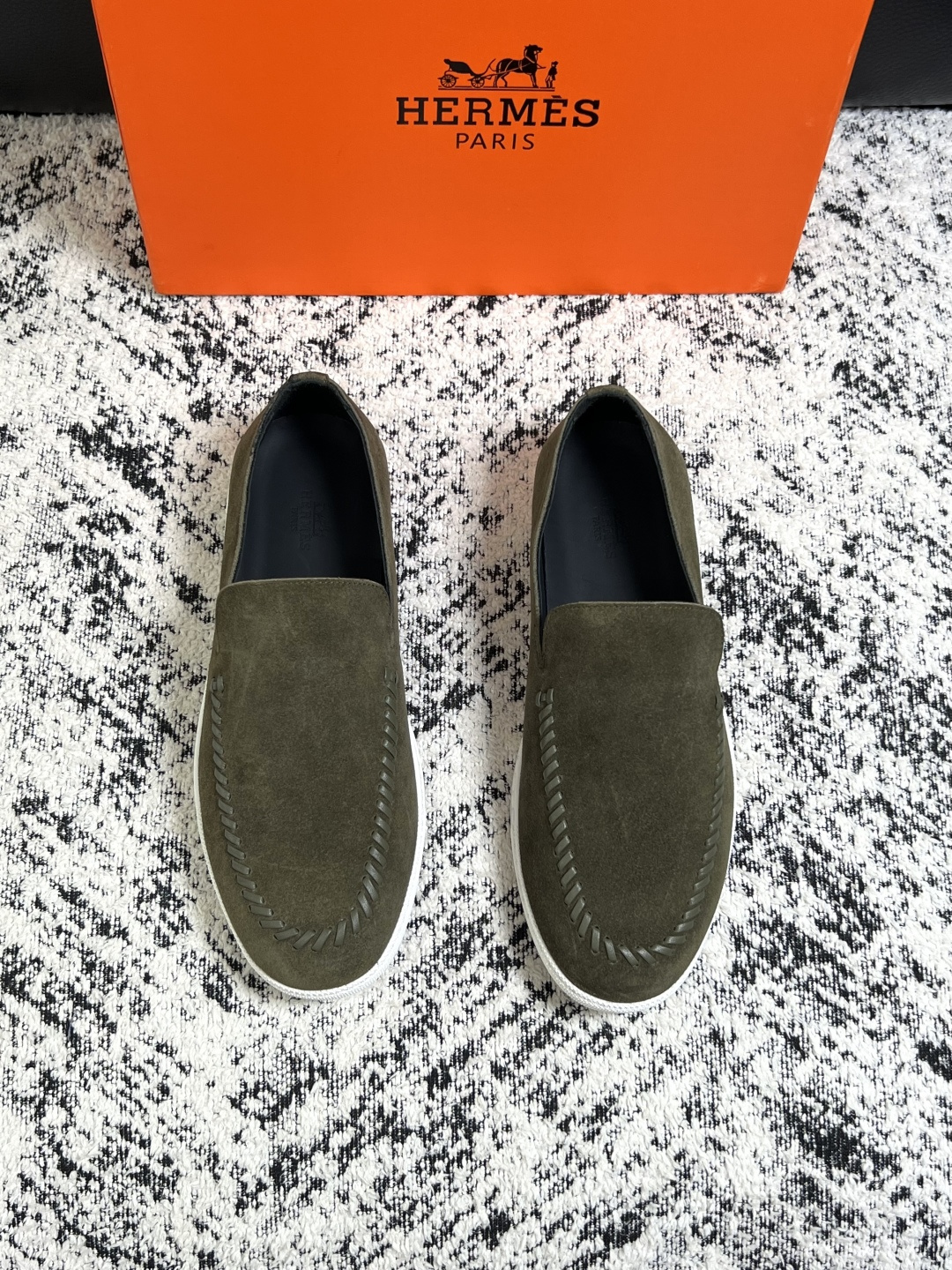 Hermes  高品质  顶级工艺品  爱马仕 专柜同步发售原厂配置，意大利进口原版牛皮面料，高品质拼接工艺，全进口水染