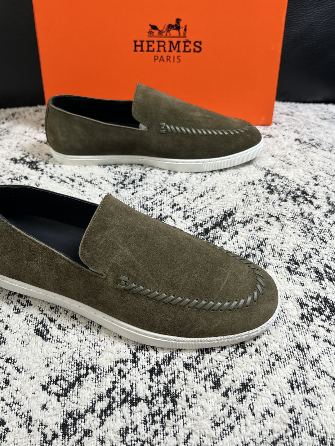 Hermes  高品质  顶级工艺品  爱马仕 专柜同步发售原厂配置，意大利进口原版牛皮面料，高品质拼接工艺，全进口水染