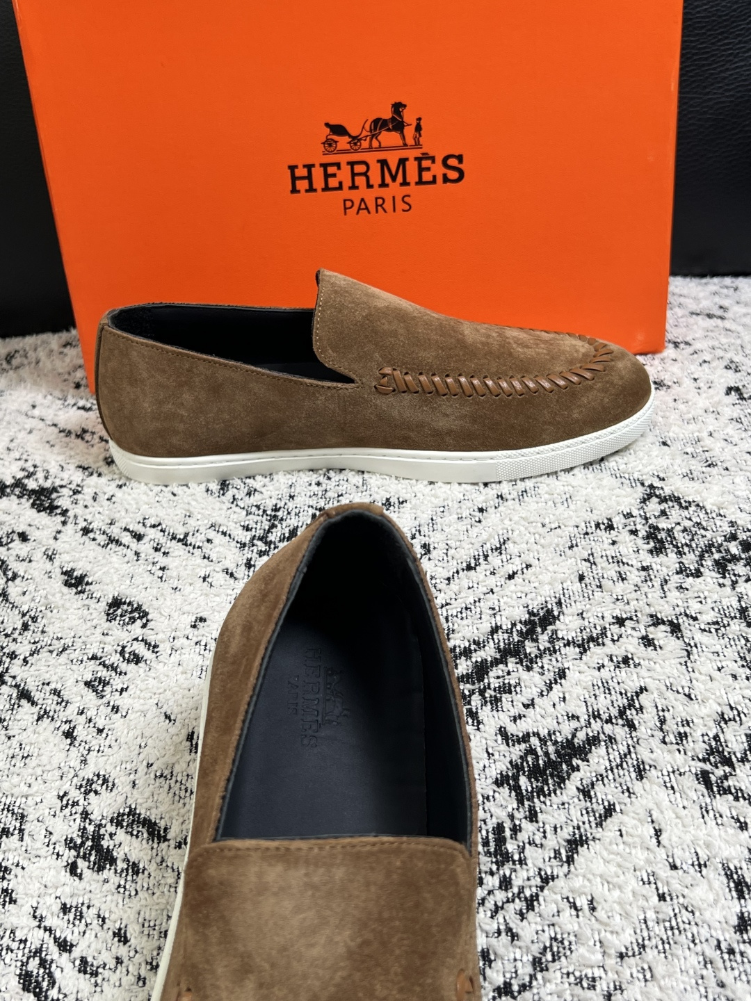 Hermes  高品质  顶级工艺品  爱马仕 专柜同步发售原厂配置，意大利进口原版牛皮面料，高品质拼接工艺，全进口水染