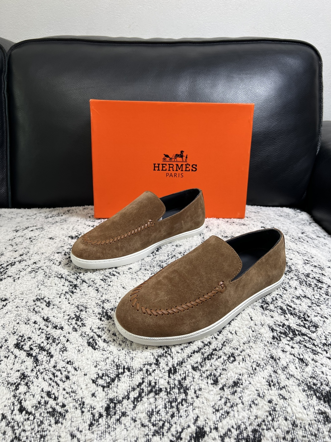 Hermes  高品质  顶级工艺品  爱马仕 专柜同步发售原厂配置，意大利进口原版牛皮面料，高品质拼接工艺，全进口水染