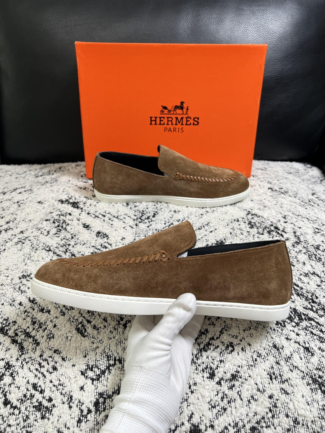 Hermes  高品质  顶级工艺品  爱马仕 专柜同步发售原厂配置，意大利进口原版牛皮面料，高品质拼接工艺，全进口水染