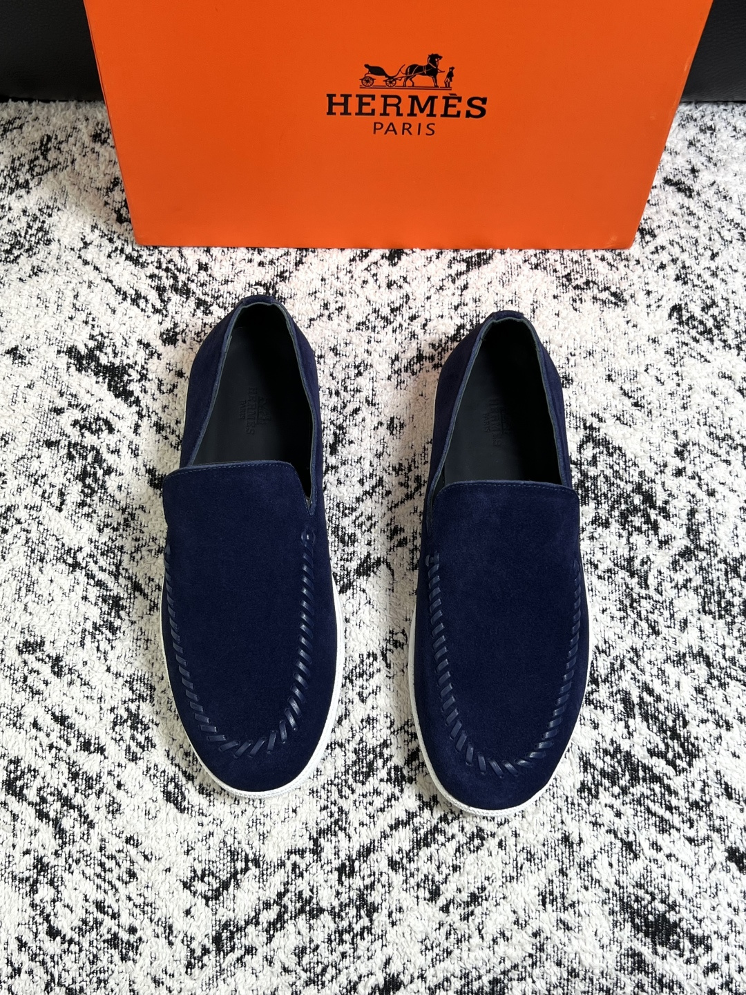 Hermes  高品质  顶级工艺品  爱马仕 专柜同步发售原厂配置，意大利进口原版牛皮面料，高品质拼接工艺，全进口水染