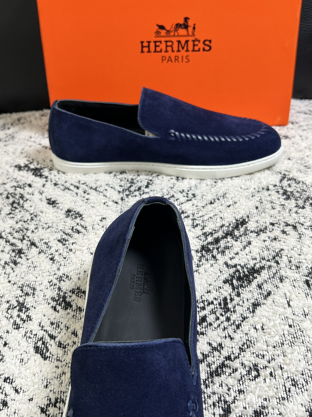 Hermes  高品质  顶级工艺品  爱马仕 专柜同步发售原厂配置，意大利进口原版牛皮面料，高品质拼接工艺，全进口水染