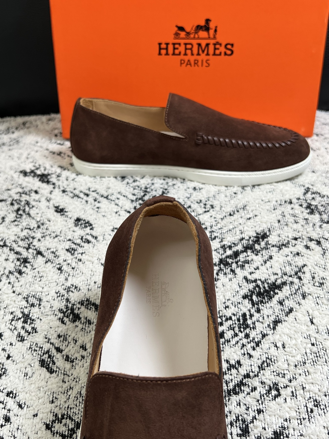 Hermes  高品质  顶级工艺品  爱马仕 专柜同步发售原厂配置，意大利进口原版牛皮面料，高品质拼接工艺，全进口水染