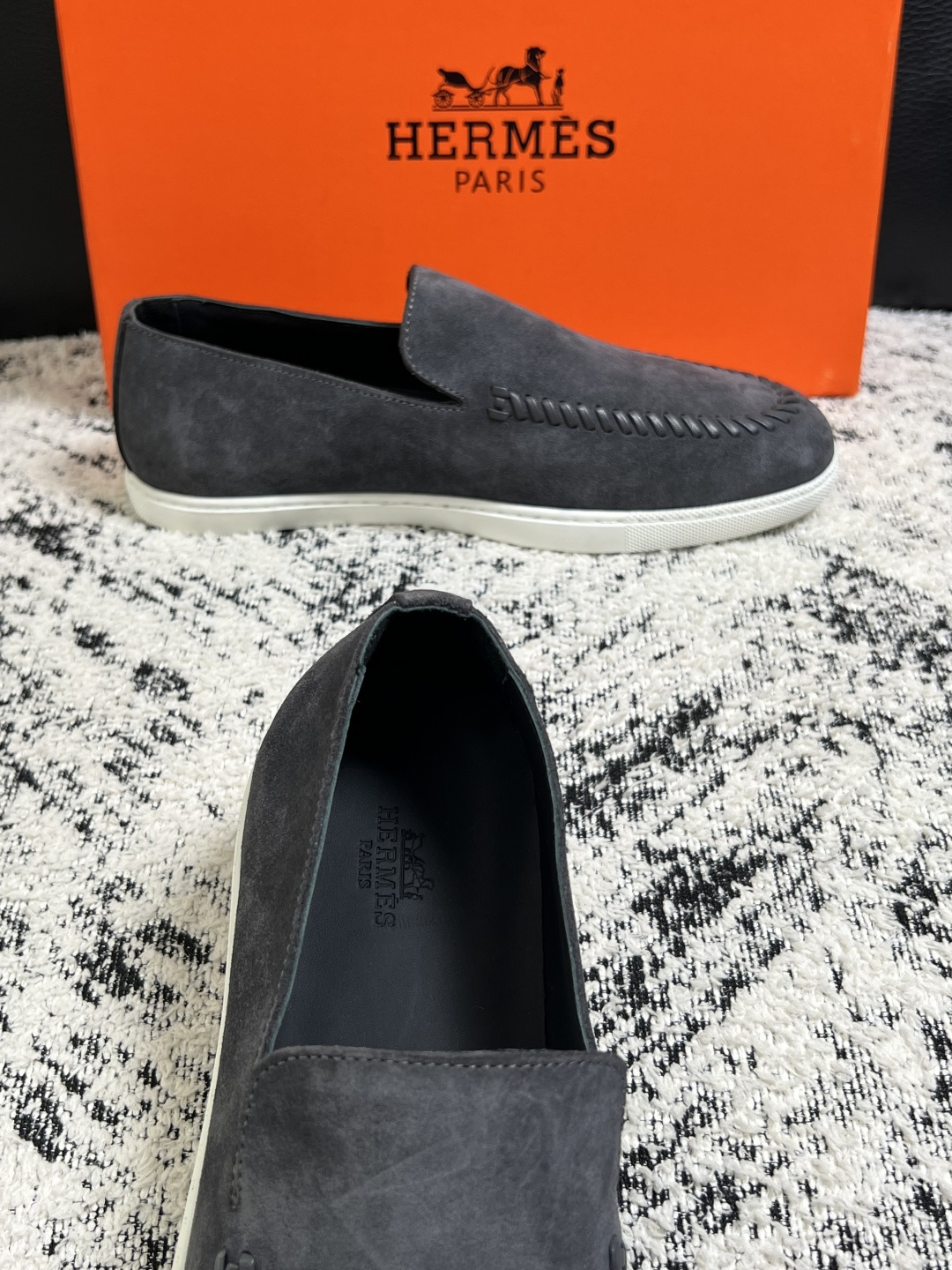 Hermes  高品质  顶级工艺品  爱马仕 专柜同步发售原厂配置，意大利进口原版牛皮面料，高品质拼接工艺，全进口水染