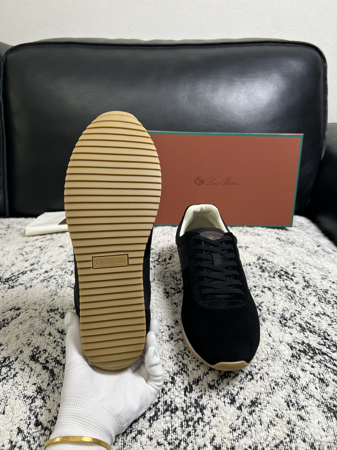 Loro piana  高品质  顶级工艺品  诺悠翩雅  新品专柜同步原厂配置，鞋面意大利进口牛皮面料，高品质拼接工艺