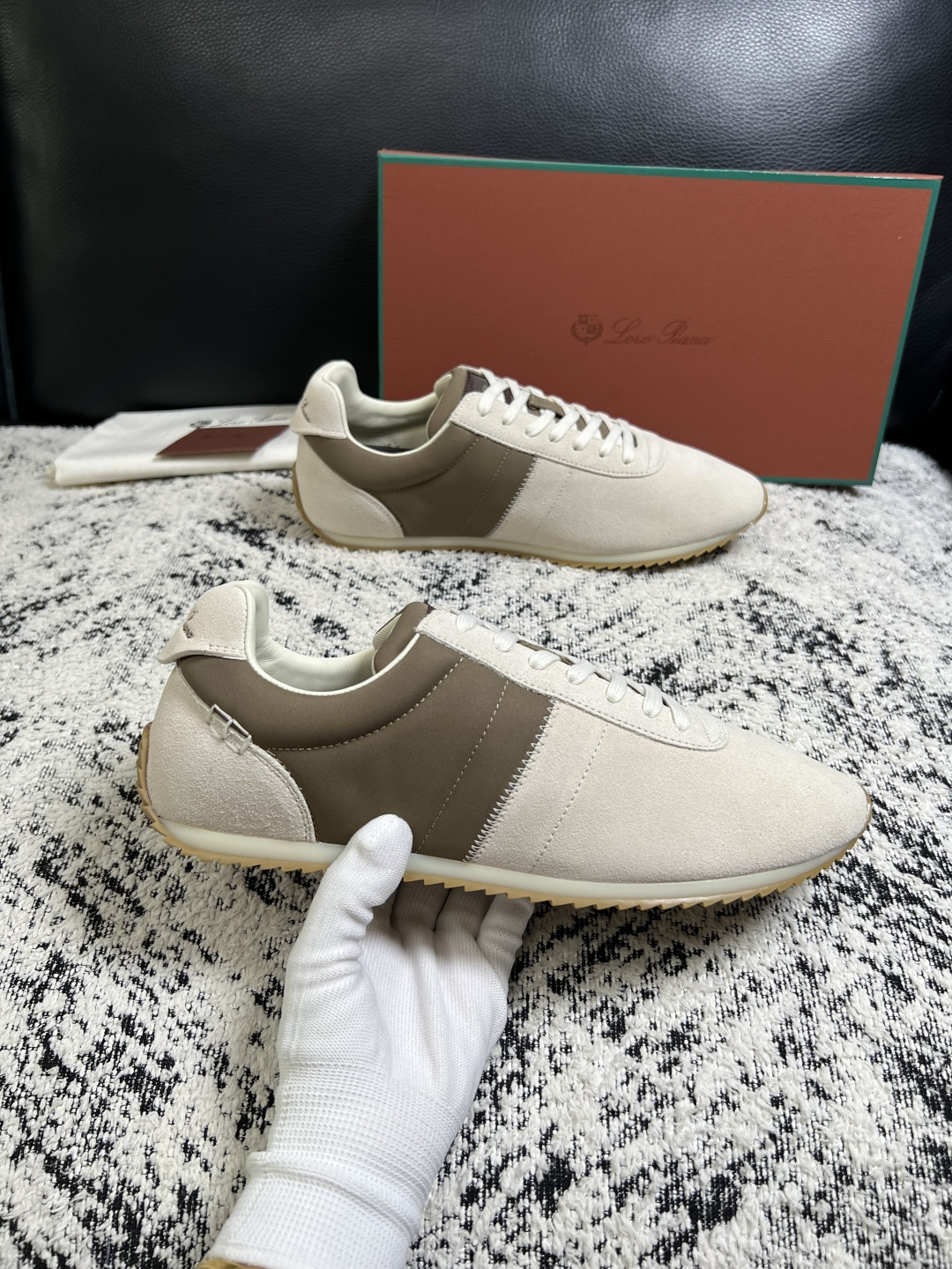 Loro piana  高品质  顶级工艺品  诺悠翩雅  新品专柜同步原厂配置，鞋面意大利进口牛皮面料，高品质拼接工艺