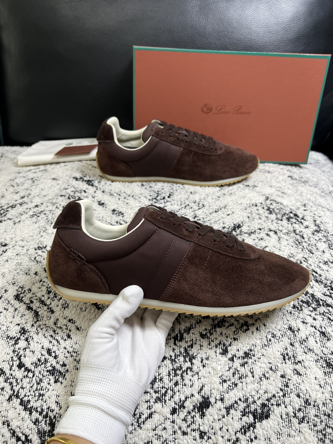 Loro piana  高品质  顶级工艺品  诺悠翩雅  新品专柜同步原厂配置，鞋面意大利进口牛皮面料，高品质拼接工艺