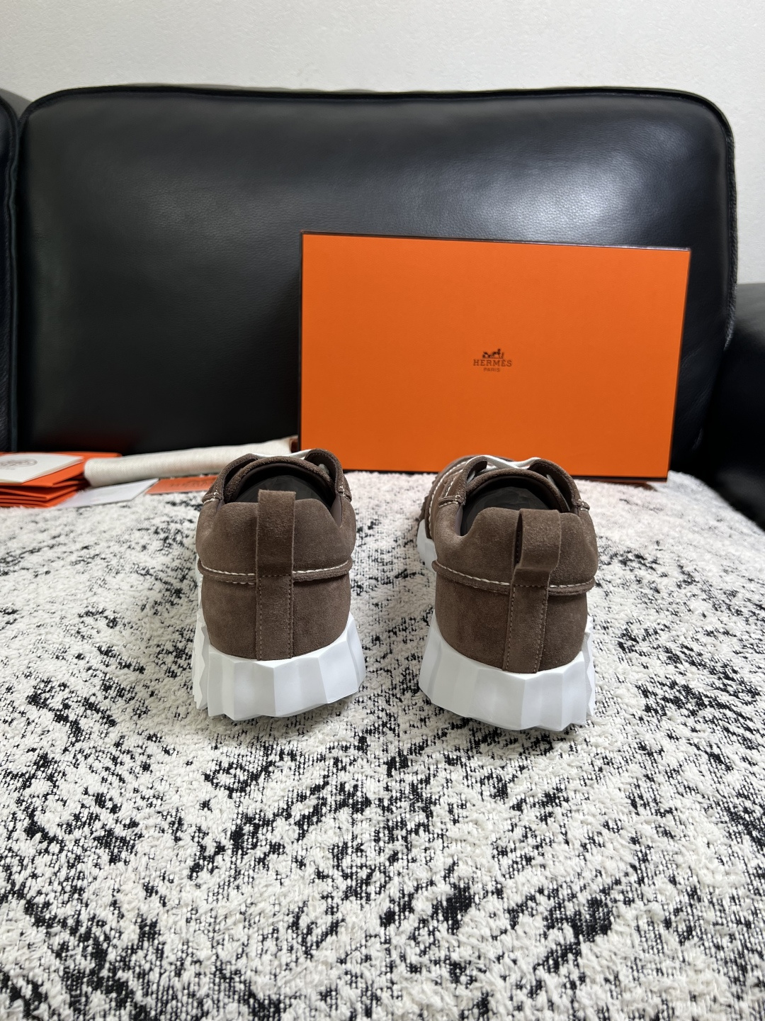 Hermes  高品质  顶级工艺品  爱马仕 专柜同步发售原厂配置，意大利进口原版牛皮面料，高品质拼接工艺，全进口水染