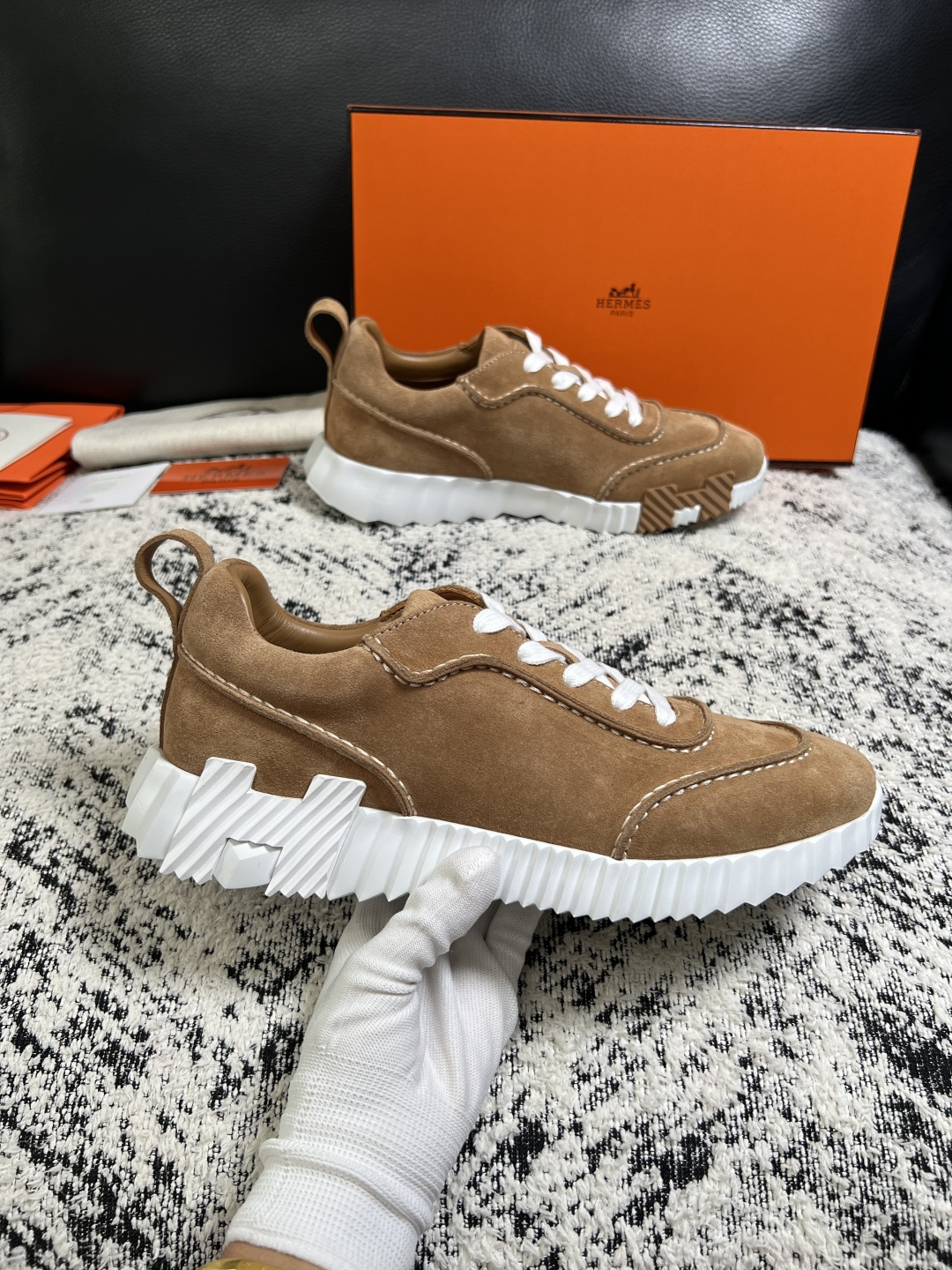 Hermes  高品质  顶级工艺品  爱马仕 专柜同步发售原厂配置，意大利进口原版牛皮面料，高品质拼接工艺，全进口水染