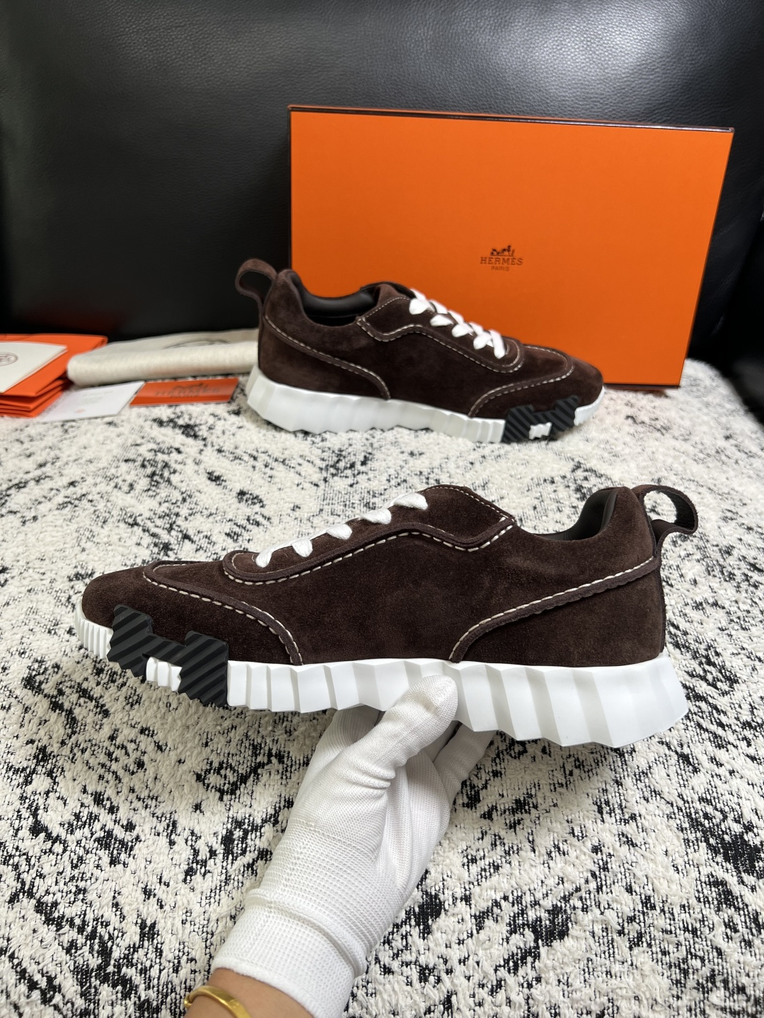 Hermes  高品质  顶级工艺品  爱马仕 专柜同步发售原厂配置，意大利进口原版牛皮面料，高品质拼接工艺，全进口水染