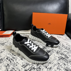 Hermes 高品质 顶级工艺品 爱马仕 专柜同步发售原厂配置,意大利进口原版牛皮面料,高品质拼接工艺,全进口水染 Hermes 高品质 顶级工艺品 爱马仕 专柜同步发售原厂配置,意大利进口原版牛皮面料,高品质拼接工艺,全进口水染
