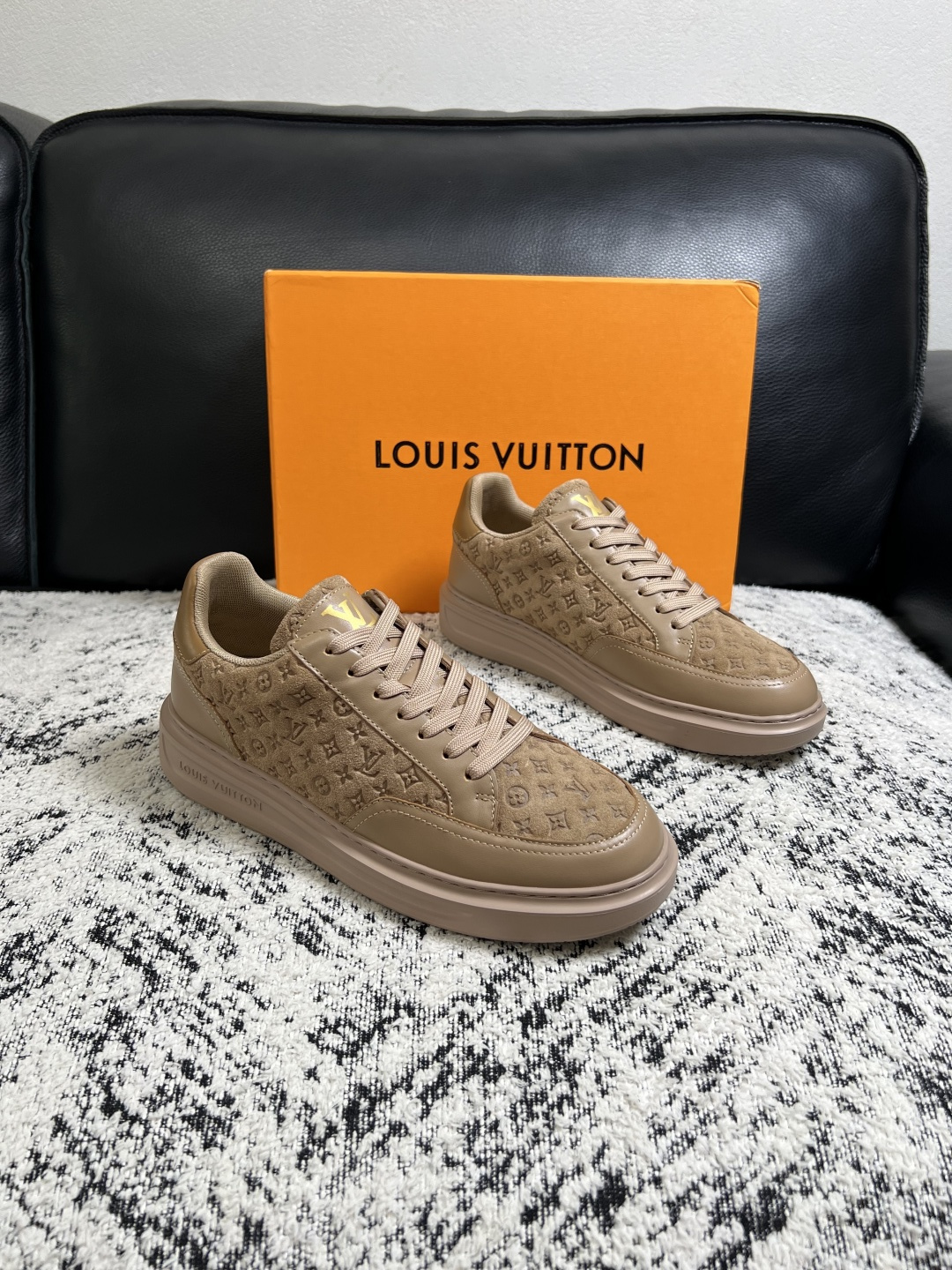 Lv 高品质 顶级工艺品 路易威登,运动板鞋专柜同步,鞋面意大利进口,高品质拼接缤纷色彩复杂工艺品,进口牛皮里垫柔 Lv 高品质 顶级工艺品 路易威登,运动板鞋专柜同步,鞋面意大利进口,高品质拼接缤纷色彩复杂工艺品,进口牛皮里垫柔