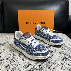 Lv 高品质 顶级工艺品 路易威登,专柜同步原厂配置,鞋面意大利进口,高品质拼接缤纷色彩复杂工艺品,进口牛皮里垫柔 Lv 高品质 顶级工艺品 路易威登,专柜同步原厂配置,鞋面意大利进口,高品质拼接缤纷色彩复杂工艺品,进口牛皮里垫柔
