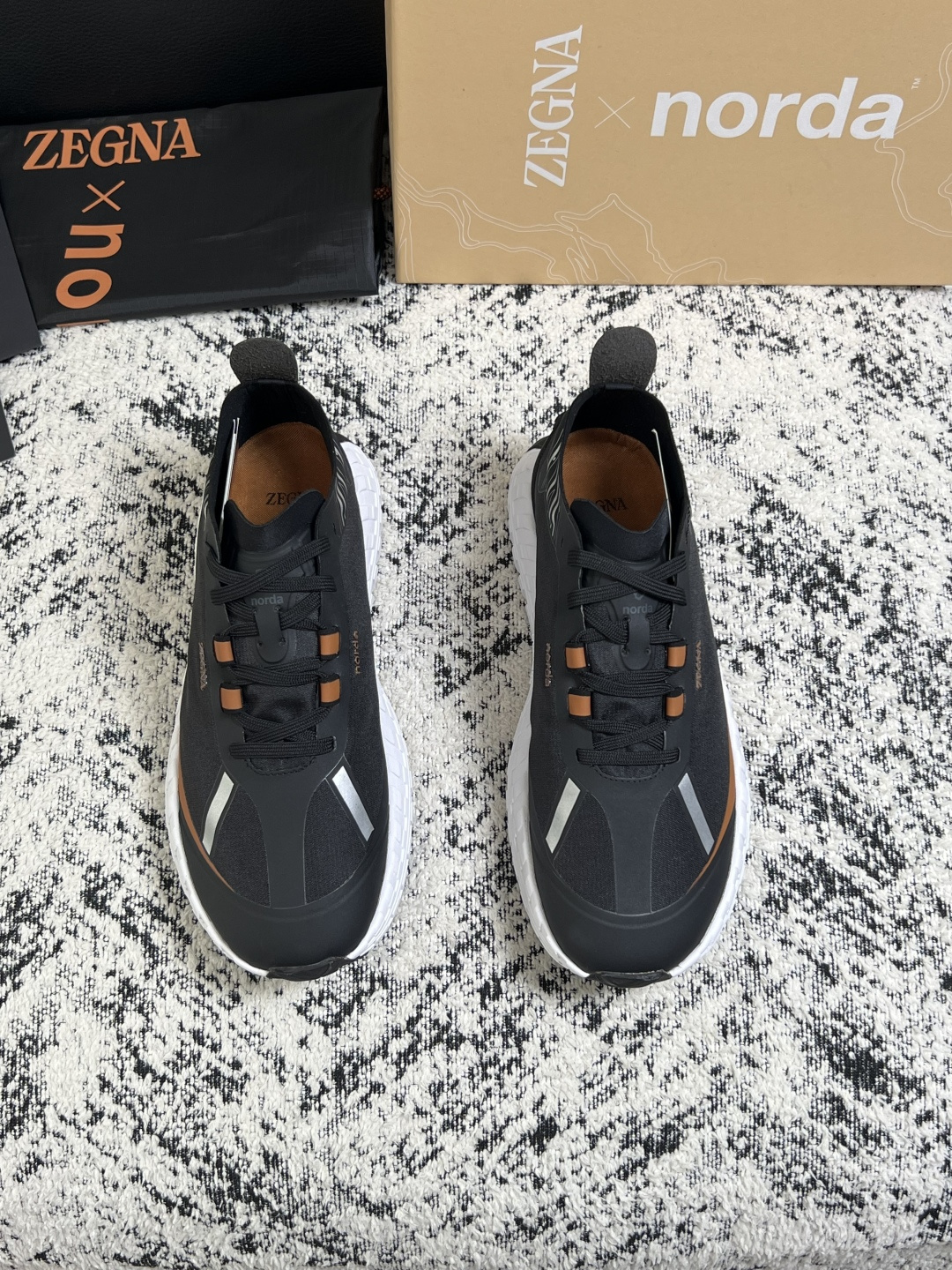 Zegna  高品质  顶级工艺品  杰尼亚  专柜新款原厂配置，意大利进口牛皮面料，进口牛里垫，透气舒适，鞋底：原厂特