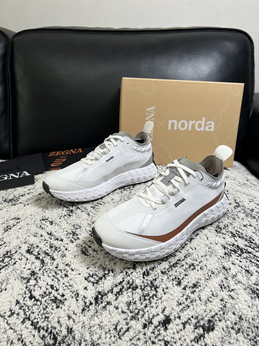 Zegna  高品质  顶级工艺品  杰尼亚  专柜新款原厂配置，意大利进口牛皮面料，进口牛里垫，透气舒适，鞋底：原厂特