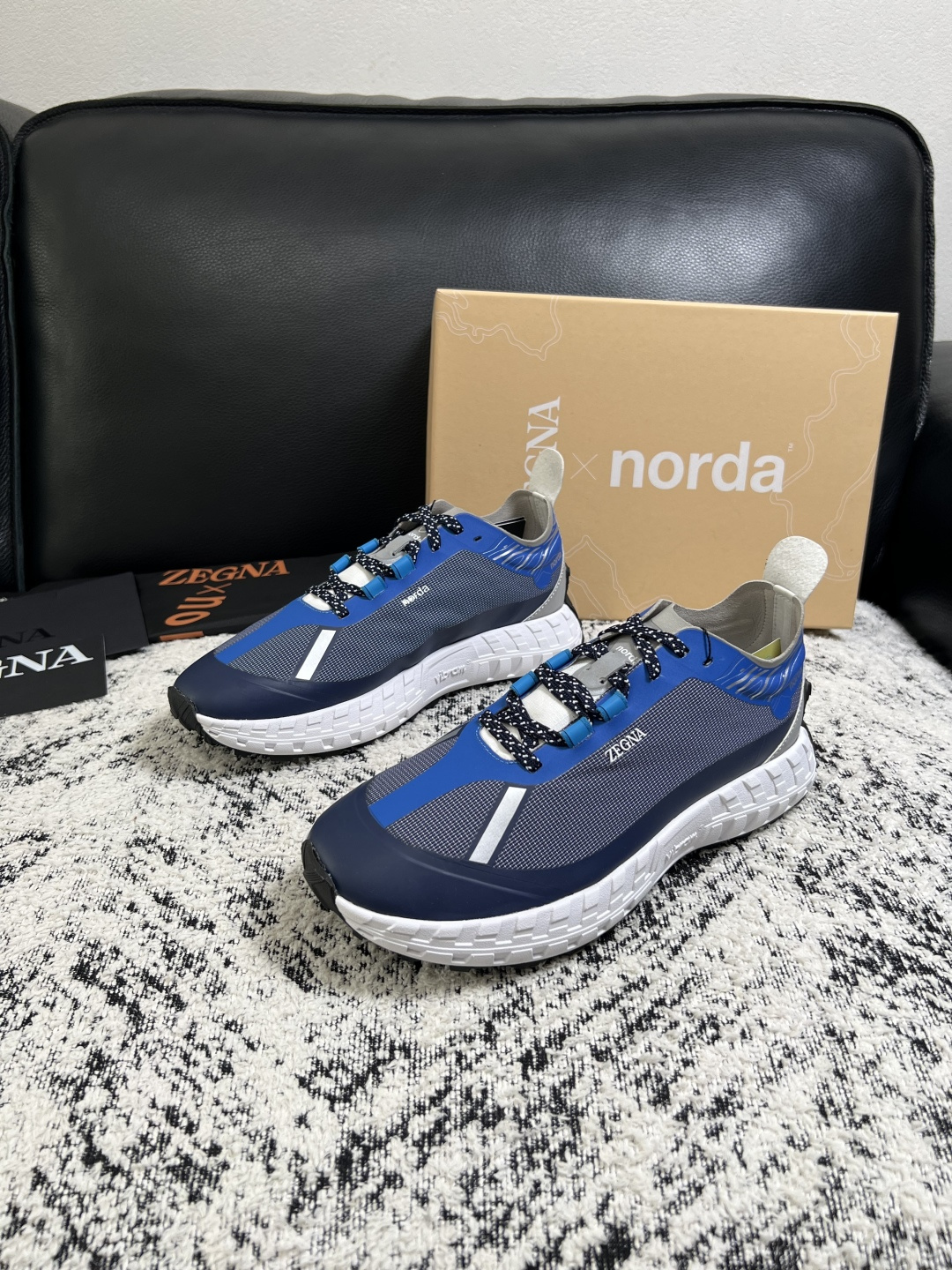 Zegna  高品质  顶级工艺品  杰尼亚  专柜新款原厂配置，意大利进口牛皮面料，进口牛里垫，透气舒适，鞋底：原厂特
