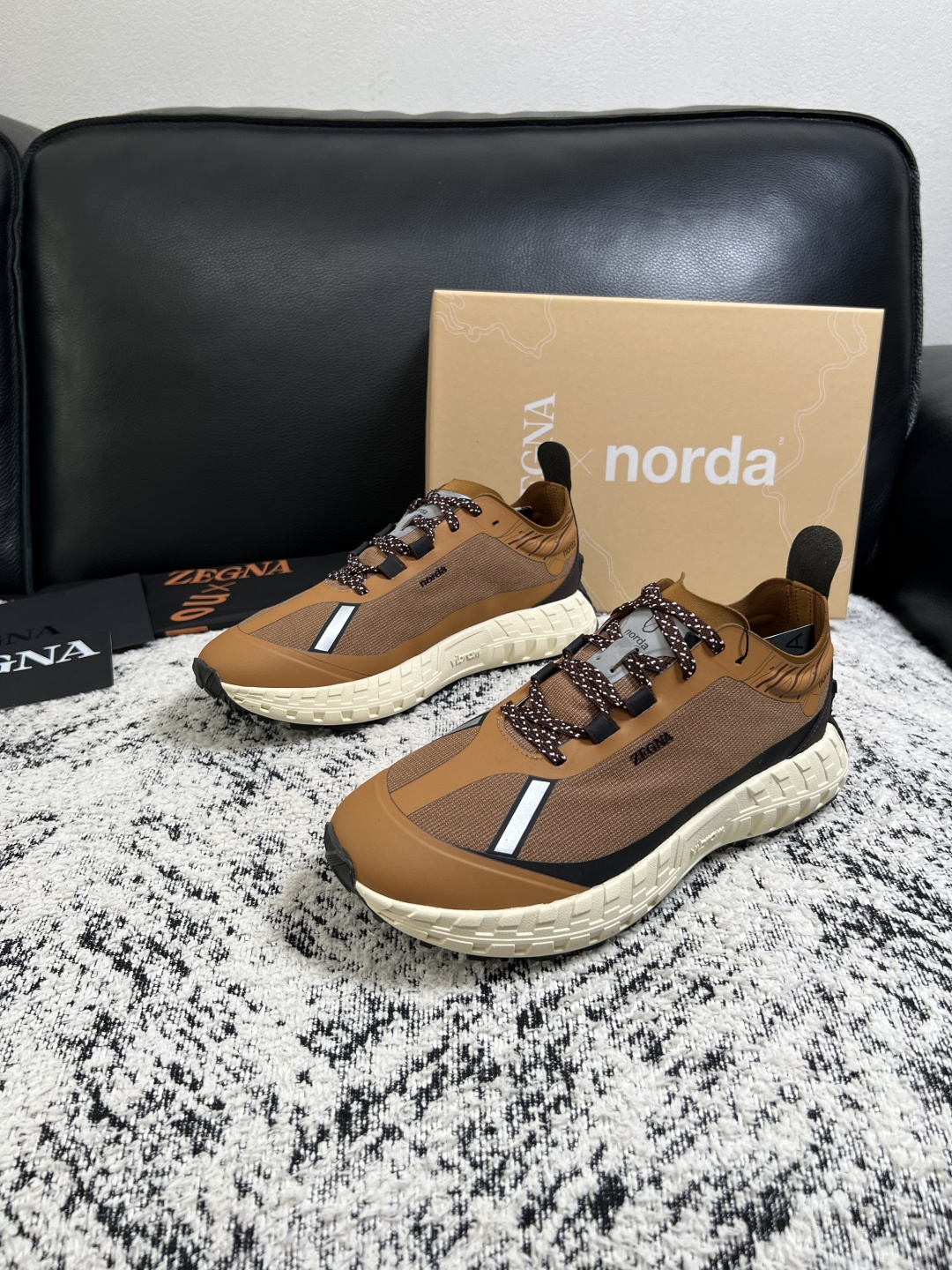 Zegna  高品质  顶级工艺品  杰尼亚  专柜新款原厂配置，意大利进口牛皮面料，进口牛里垫，透气舒适，鞋底：原厂特