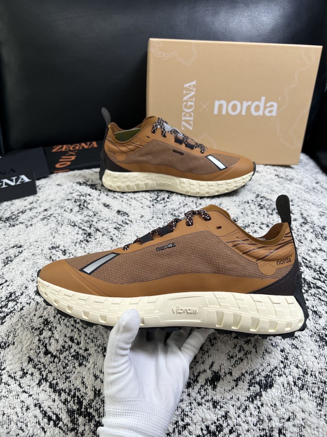 Zegna  高品质  顶级工艺品  杰尼亚  专柜新款原厂配置，意大利进口牛皮面料，进口牛里垫，透气舒适，鞋底：原厂特
