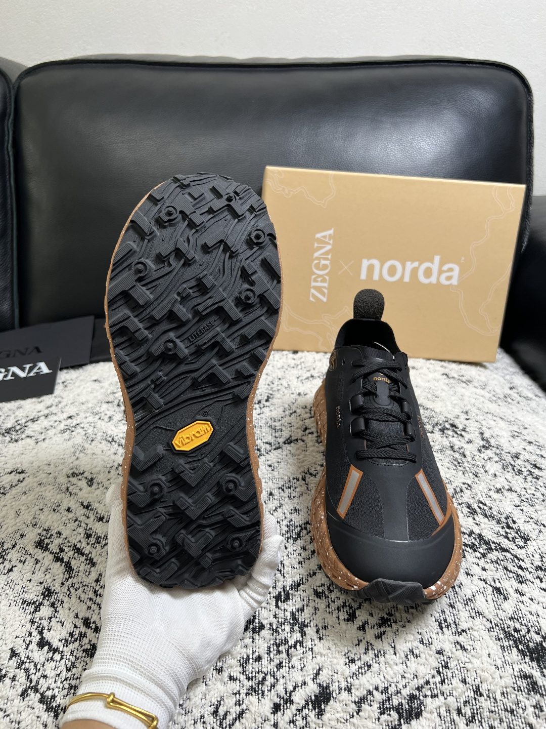 Zegna  高品质  顶级工艺品  杰尼亚  专柜新款原厂配置，意大利进口牛皮面料，进口牛里垫，透气舒适，鞋底：原厂特