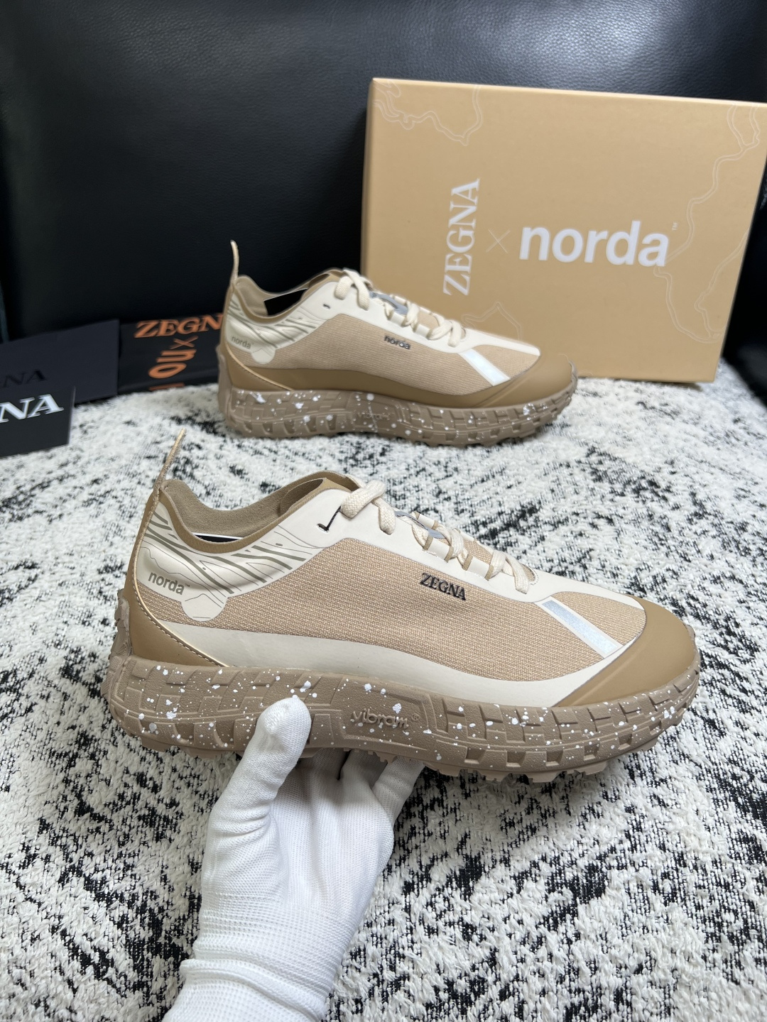 Zegna  高品质  顶级工艺品  杰尼亚  专柜新款原厂配置，意大利进口牛皮面料，进口牛里垫，透气舒适，鞋底：原厂特