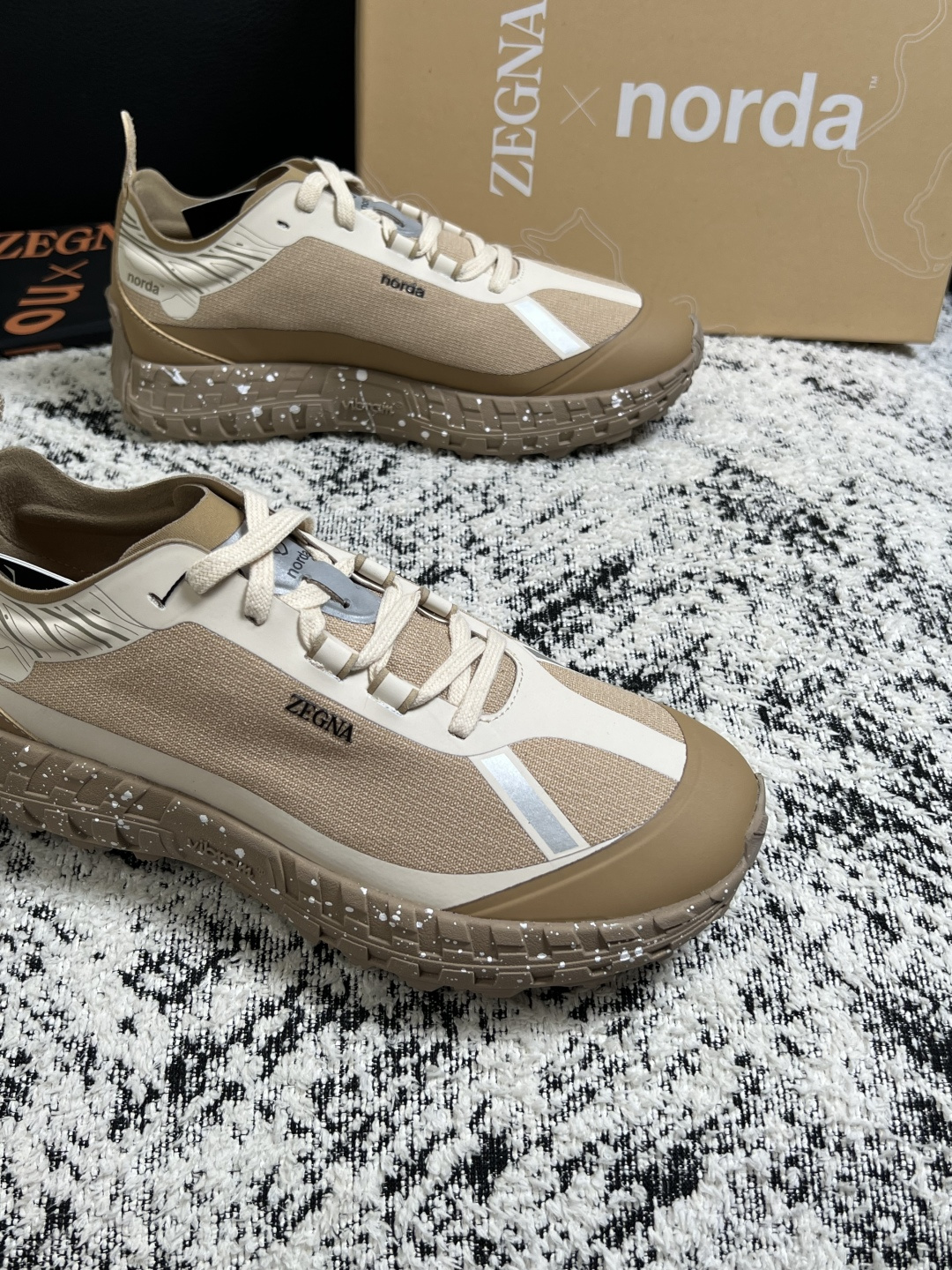 Zegna  高品质  顶级工艺品  杰尼亚  专柜新款原厂配置，意大利进口牛皮面料，进口牛里垫，透气舒适，鞋底：原厂特