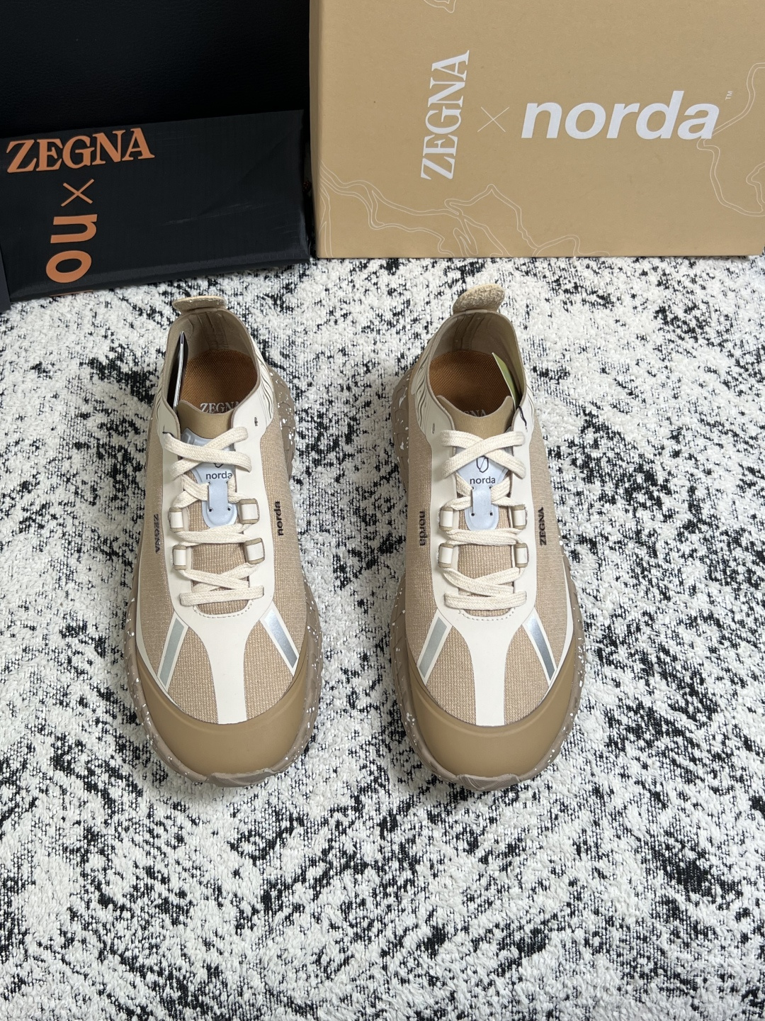 Zegna  高品质  顶级工艺品  杰尼亚  专柜新款原厂配置，意大利进口牛皮面料，进口牛里垫，透气舒适，鞋底：原厂特