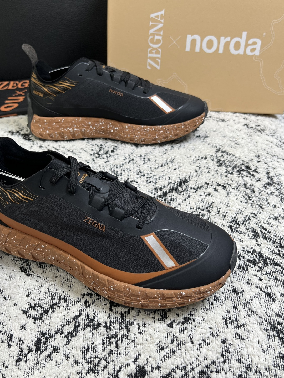 Zegna  高品质  顶级工艺品  杰尼亚  专柜新款原厂配置，意大利进口牛皮面料，进口牛里垫，透气舒适，鞋底：原厂特