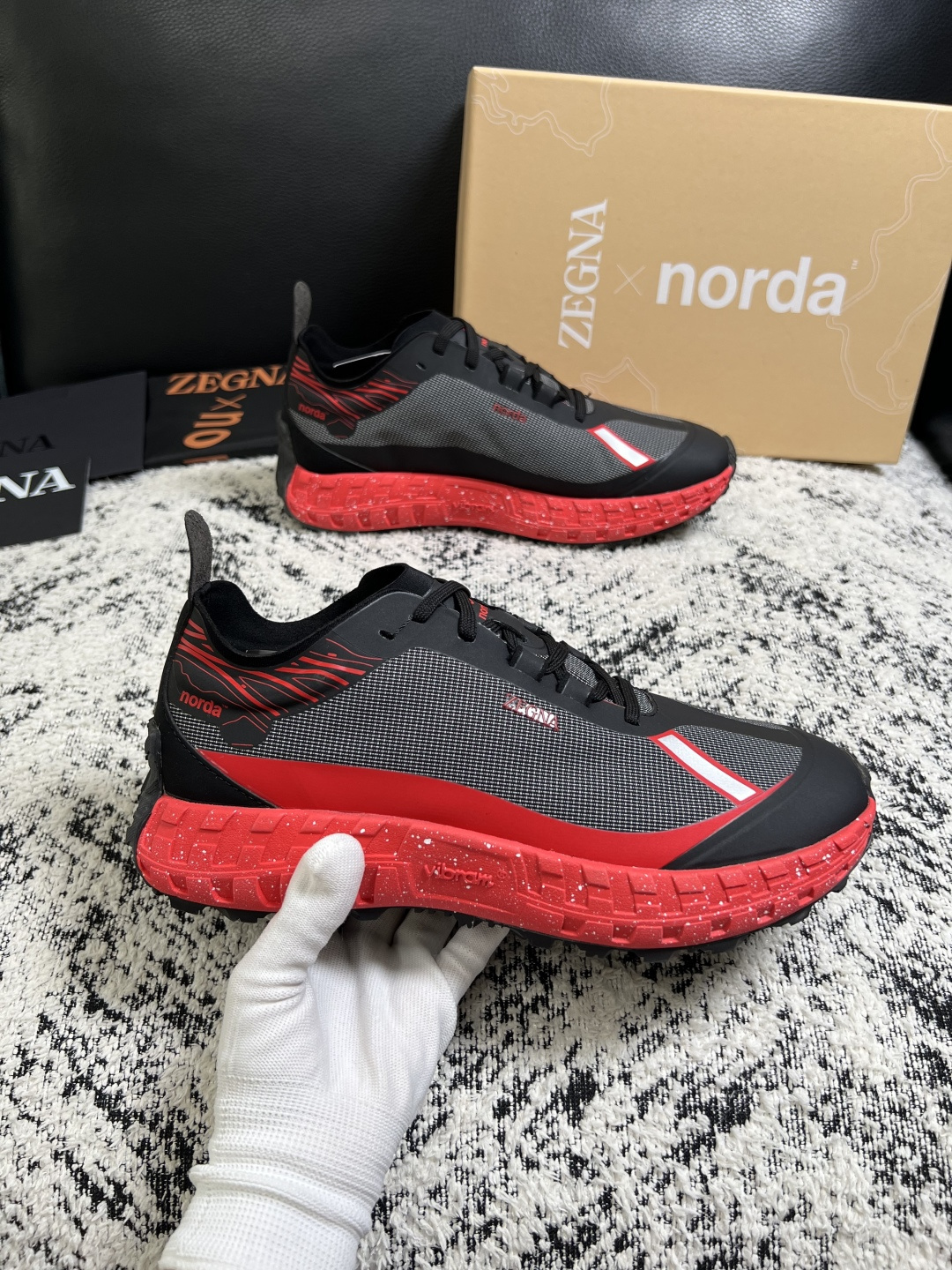 Zegna  高品质  顶级工艺品  杰尼亚  专柜新款原厂配置，意大利进口牛皮面料，进口牛里垫，透气舒适，鞋底：原厂特