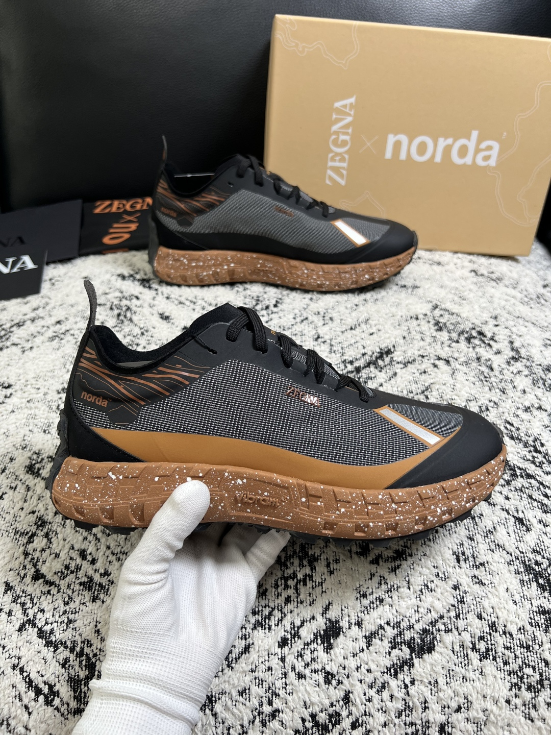 Zegna  高品质  顶级工艺品  杰尼亚  专柜新款原厂配置，意大利进口牛皮面料，进口牛里垫，透气舒适，鞋底：原厂特