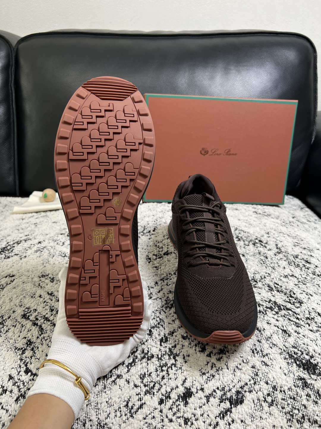 Loro piana  高品质  顶级工艺品  诺悠翩雅  新品专柜同步原厂配置，鞋面意大利进口飞织牛皮面料，高品质拼接