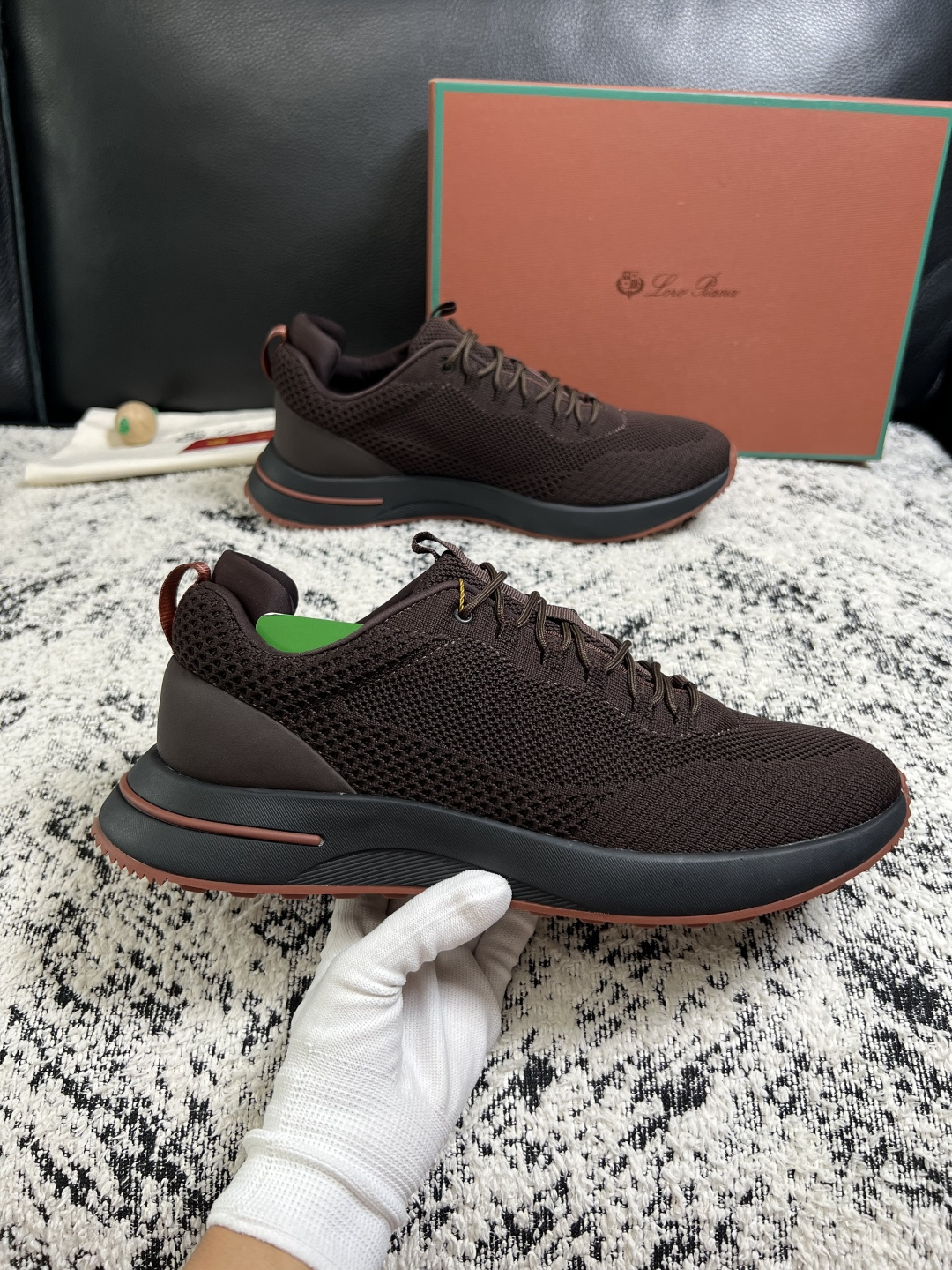 Loro piana  高品质  顶级工艺品  诺悠翩雅  新品专柜同步原厂配置，鞋面意大利进口飞织牛皮面料，高品质拼接