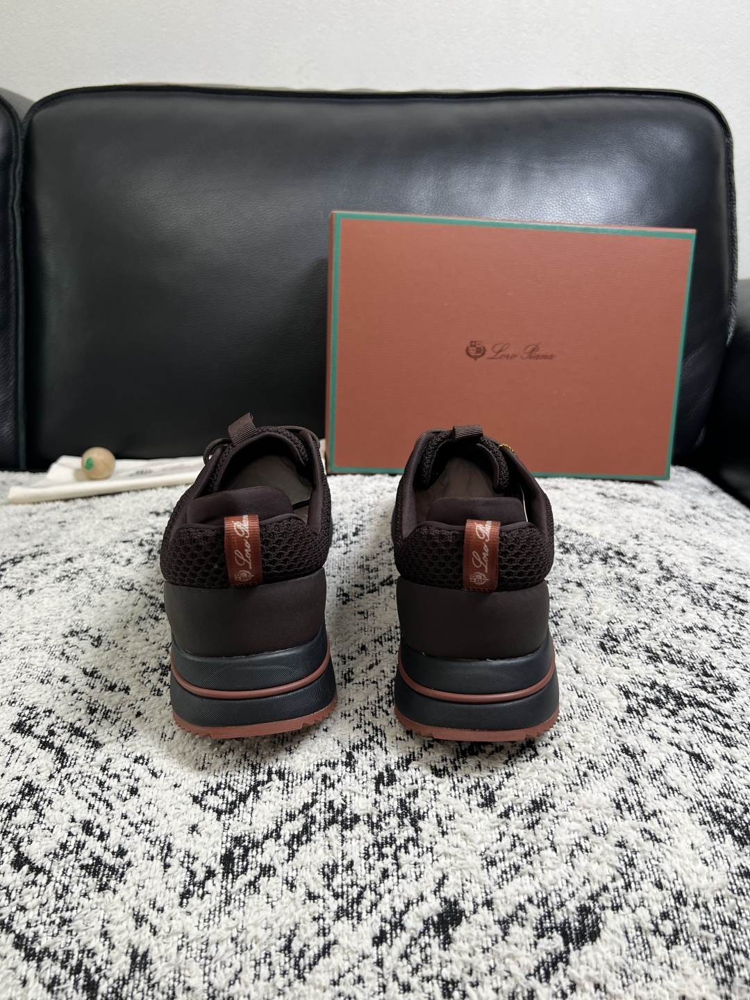 Loro piana  高品质  顶级工艺品  诺悠翩雅  新品专柜同步原厂配置，鞋面意大利进口飞织牛皮面料，高品质拼接