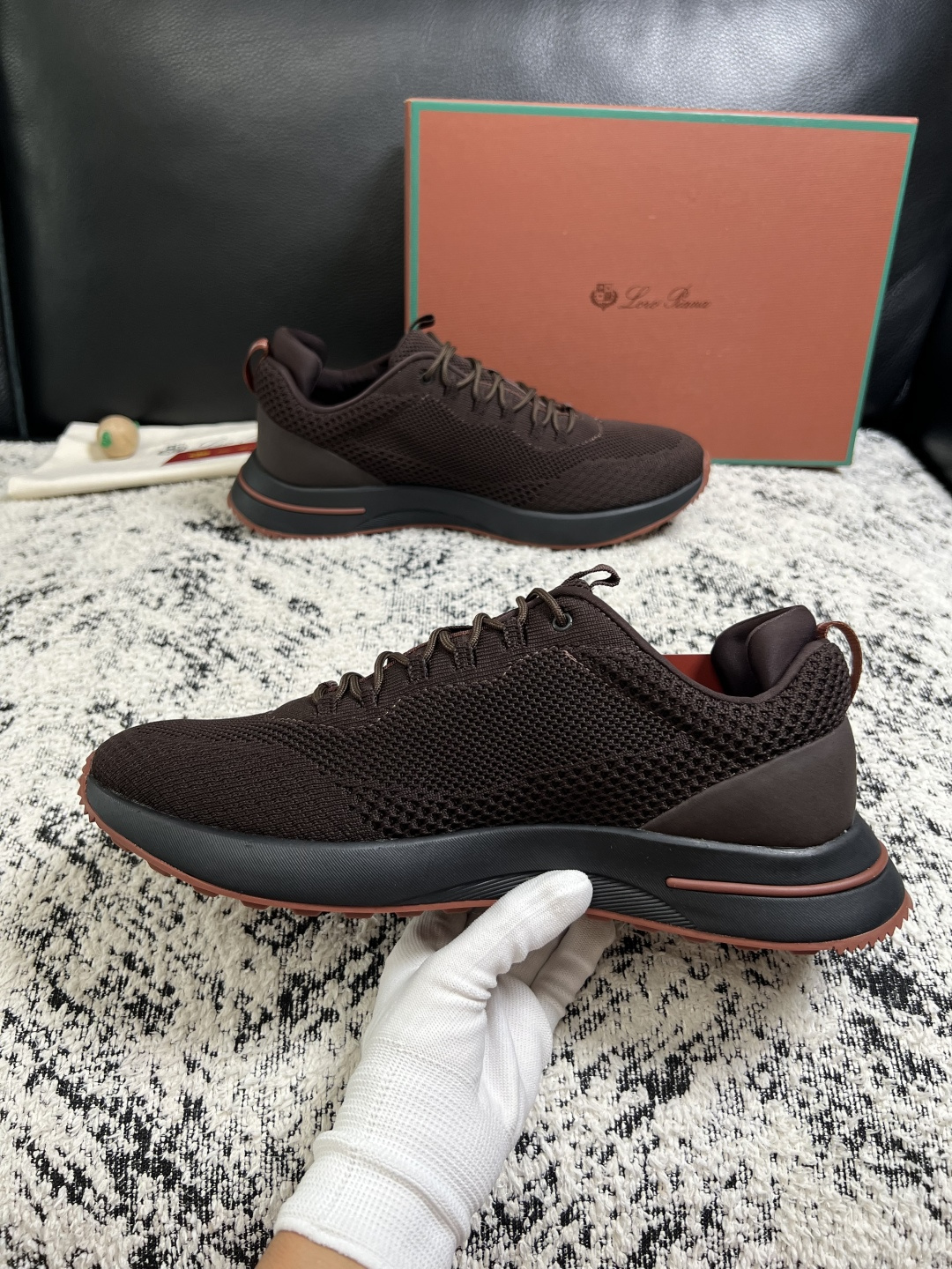 Loro piana  高品质  顶级工艺品  诺悠翩雅  新品专柜同步原厂配置，鞋面意大利进口飞织牛皮面料，高品质拼接