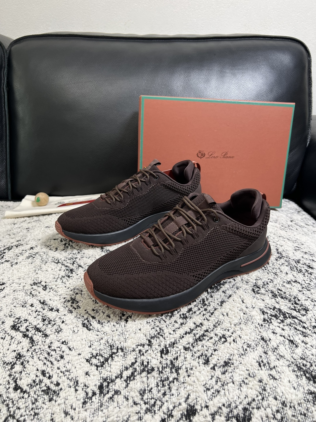 Loro piana  高品质  顶级工艺品  诺悠翩雅  新品专柜同步原厂配置，鞋面意大利进口飞织牛皮面料，高品质拼接