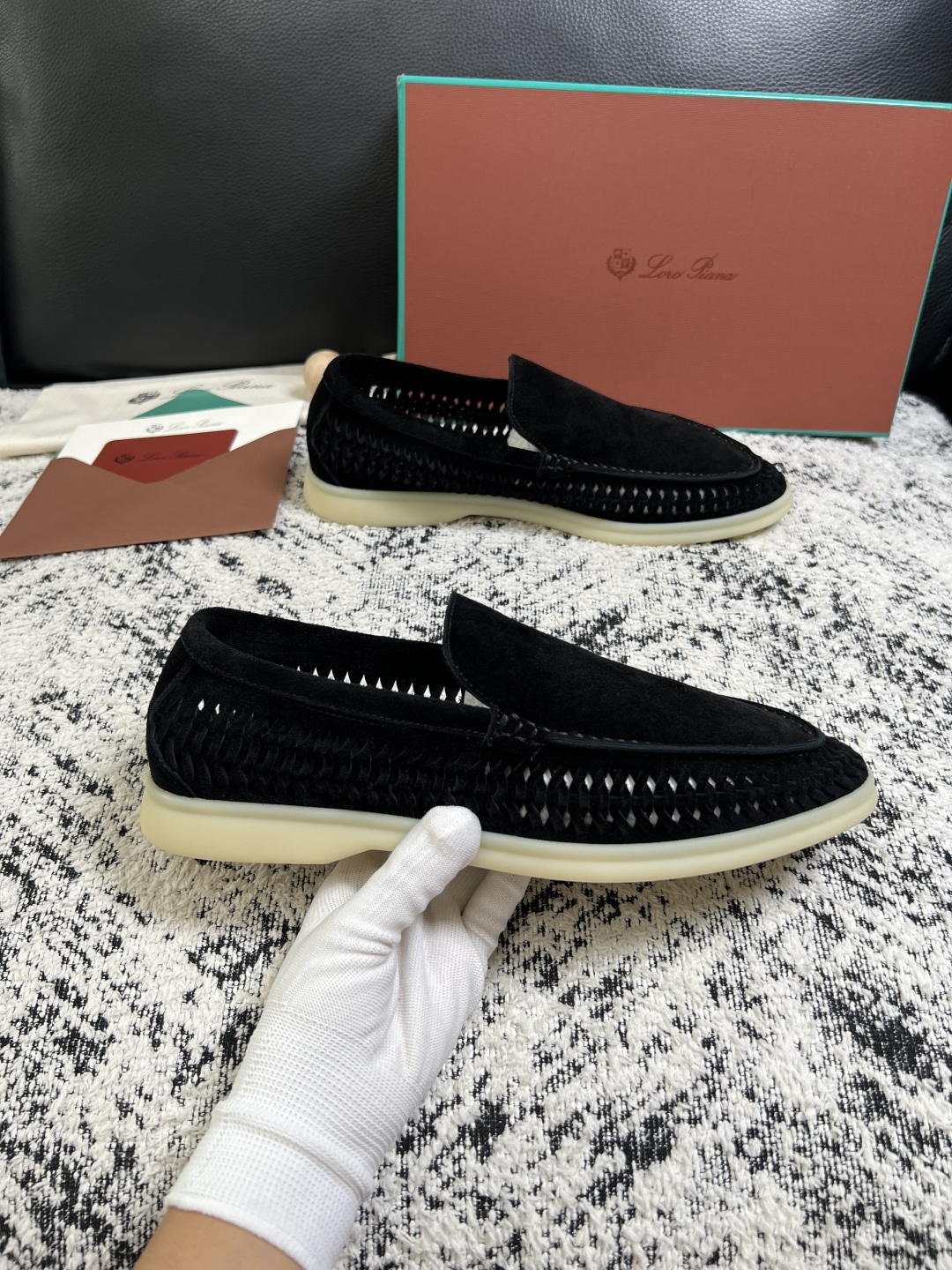 Loro piana  高品质  顶级工艺品  诺悠翩雅  新品专柜同步原厂配置，鞋面意大利进口飞织牛皮面料，高品质拼接
