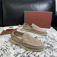 Loro piana 高品质 顶级工艺品 诺悠翩雅 新品专柜同步原厂配置,鞋面意大利进口飞织牛皮面料,高品质拼接 Loro piana 高品质 顶级工艺品 诺悠翩雅 新品专柜同步原厂配置,鞋面意大利进口飞织牛皮面料,高品质拼接