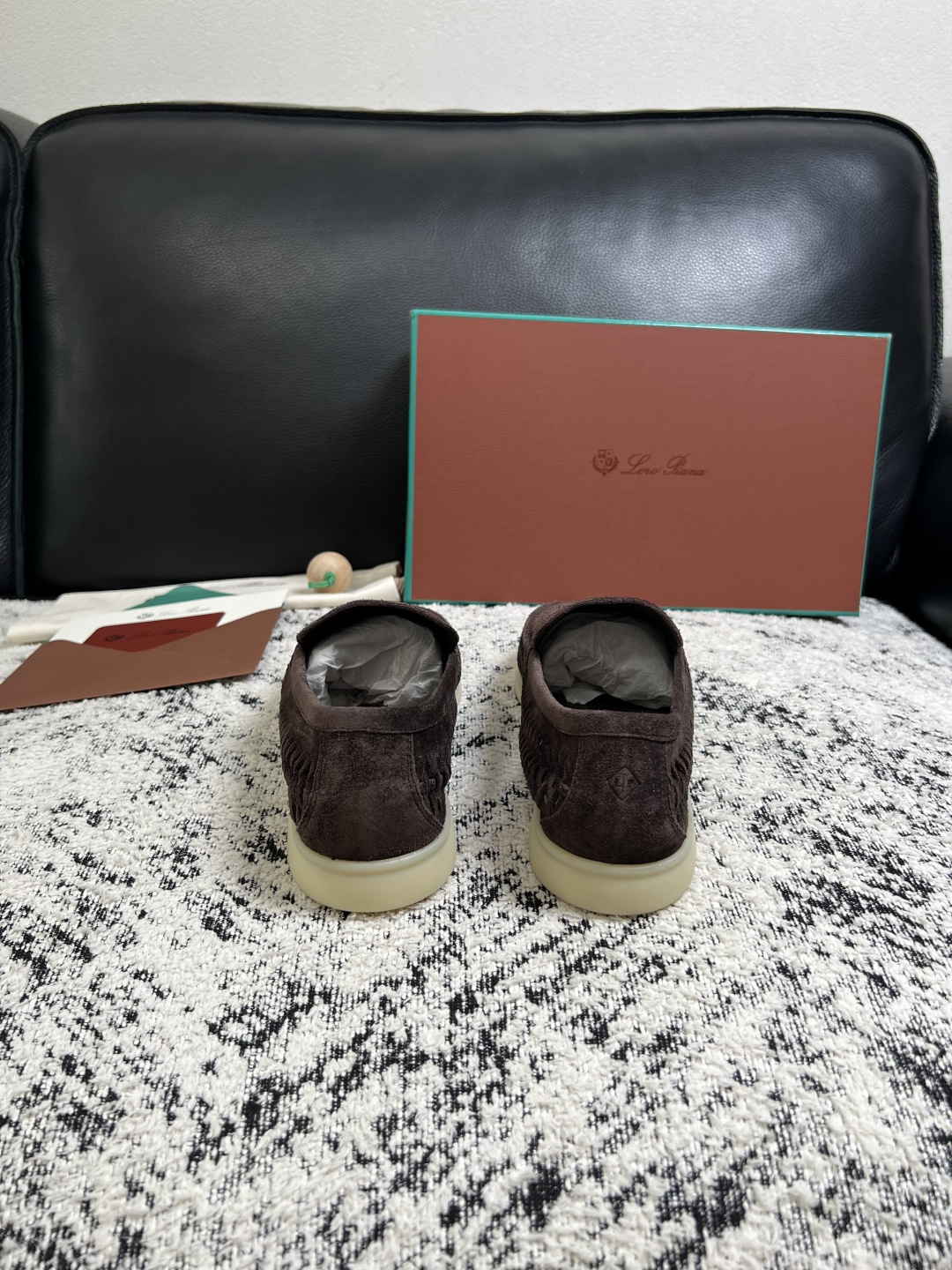 Loro piana  高品质  顶级工艺品  诺悠翩雅  新品专柜同步原厂配置，鞋面意大利进口飞织牛皮面料，高品质拼接