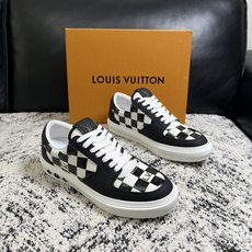 Lv 高品质 顶级工艺品 路易威登,专柜同步原厂配置,鞋面意大利进口,高品质拼接缤纷色彩复杂工艺品,进口牛皮里垫柔 Lv 高品质 顶级工艺品 路易威登,专柜同步原厂配置,鞋面意大利进口,高品质拼接缤纷色彩复杂工艺品,进口牛皮里垫柔
