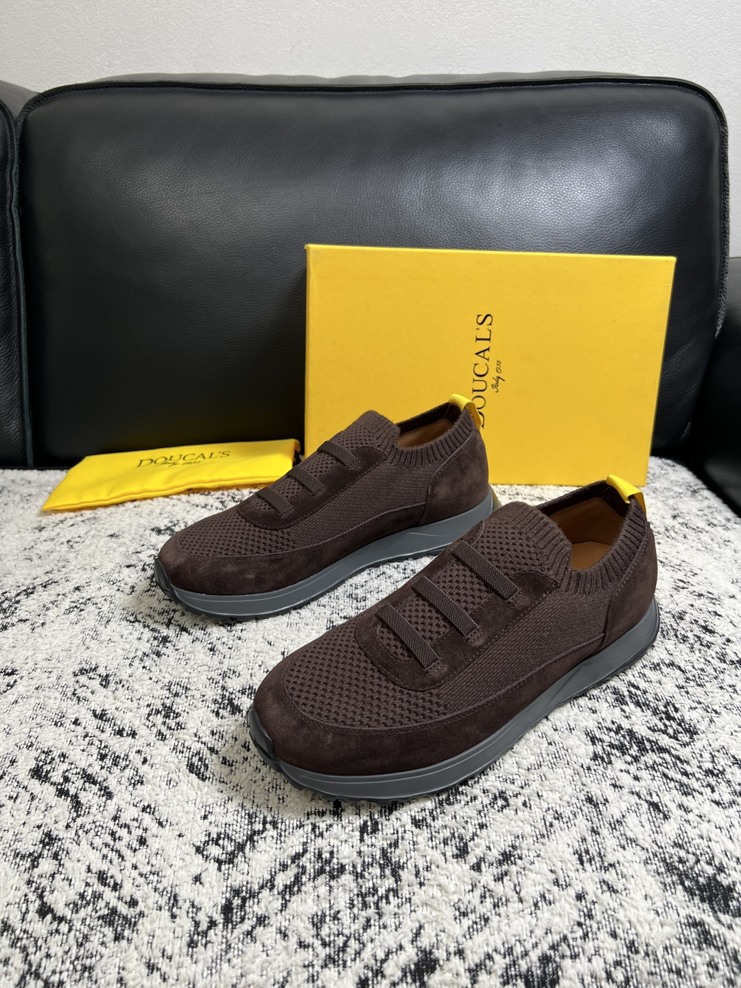⚠️只换码不退⚠️  DOUCALS  高品质  顶级工艺品  杜卡斯  运动板鞋专柜同步，意大利进口飞织鞋面，高品质拼