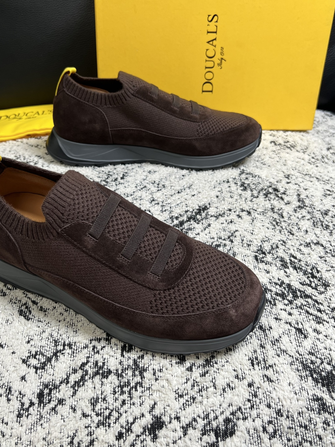 ⚠️只换码不退⚠️  DOUCALS  高品质  顶级工艺品  杜卡斯  运动板鞋专柜同步，意大利进口飞织鞋面，高品质拼