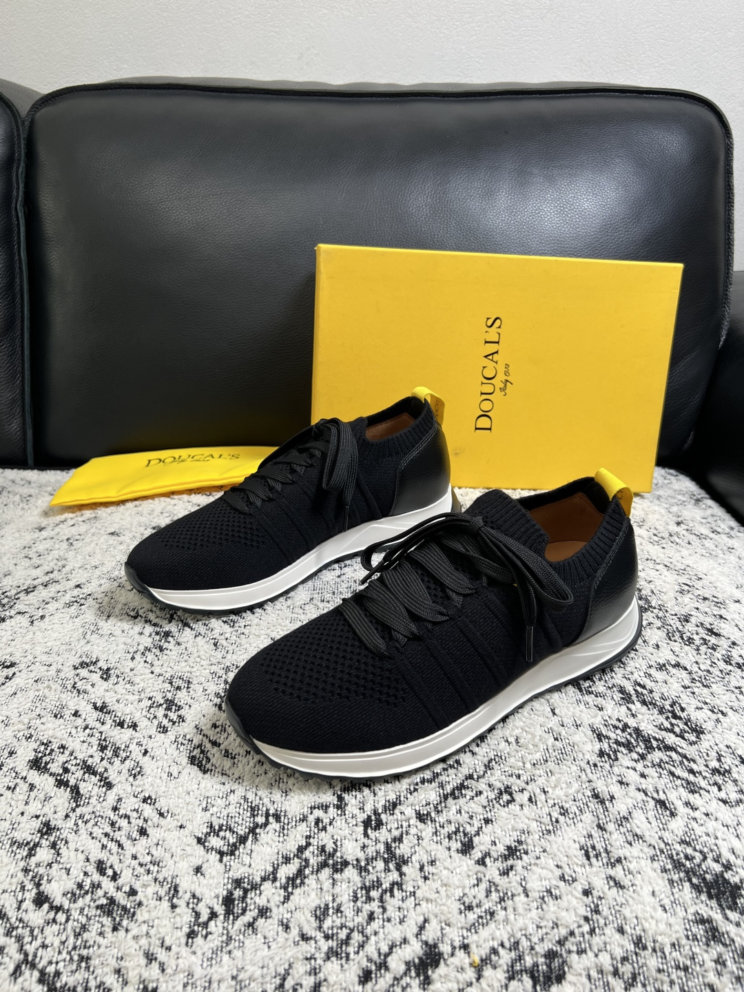 ⚠️只换码不退⚠️  DOUCALS  高品质  顶级工艺品  杜卡斯  运动板鞋专柜同步，意大利进口飞织鞋面，高品质拼