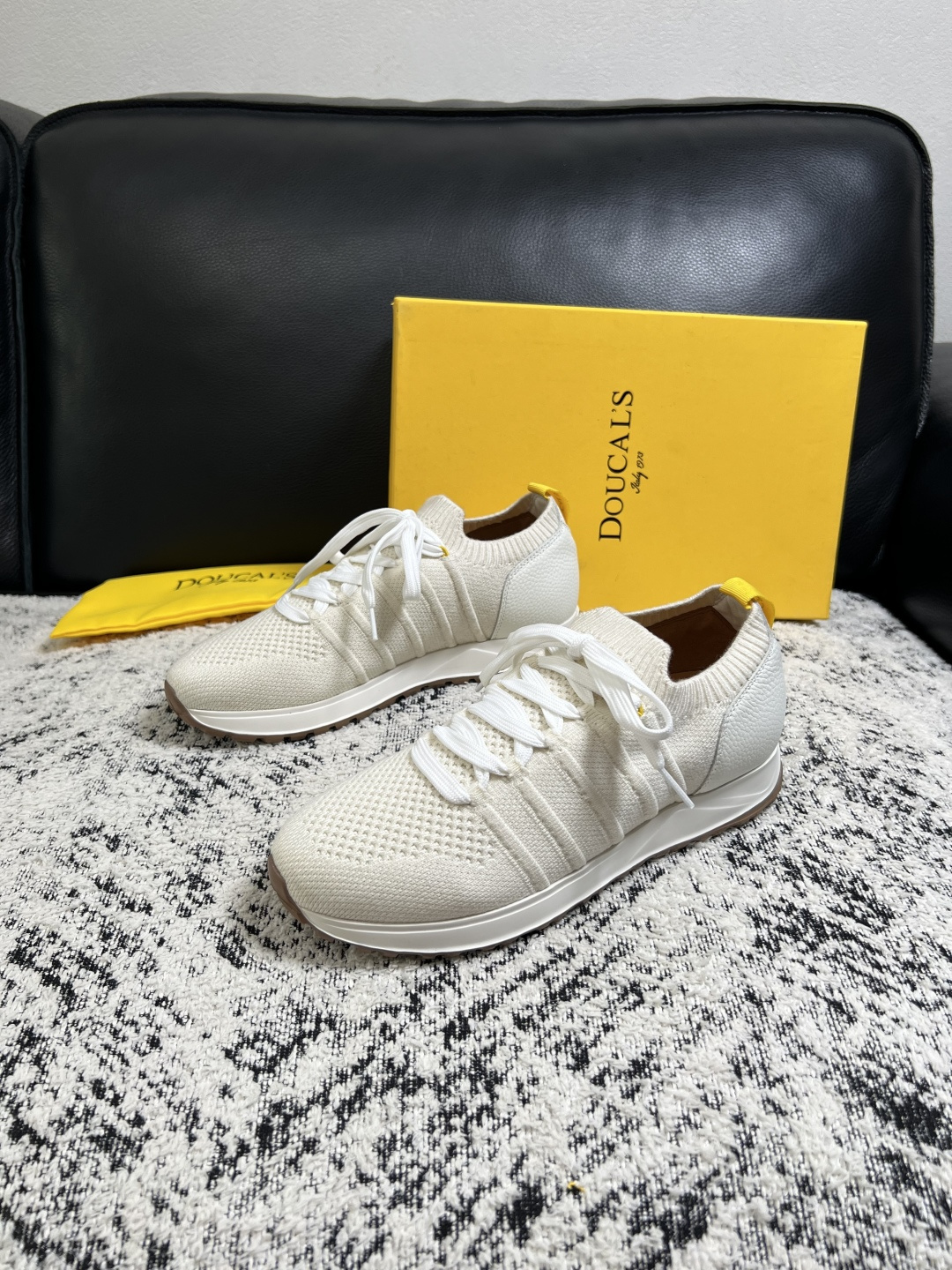 ⚠️只换码不退⚠️  DOUCALS  高品质  顶级工艺品  杜卡斯  运动板鞋专柜同步，意大利进口飞织鞋面，高品质拼