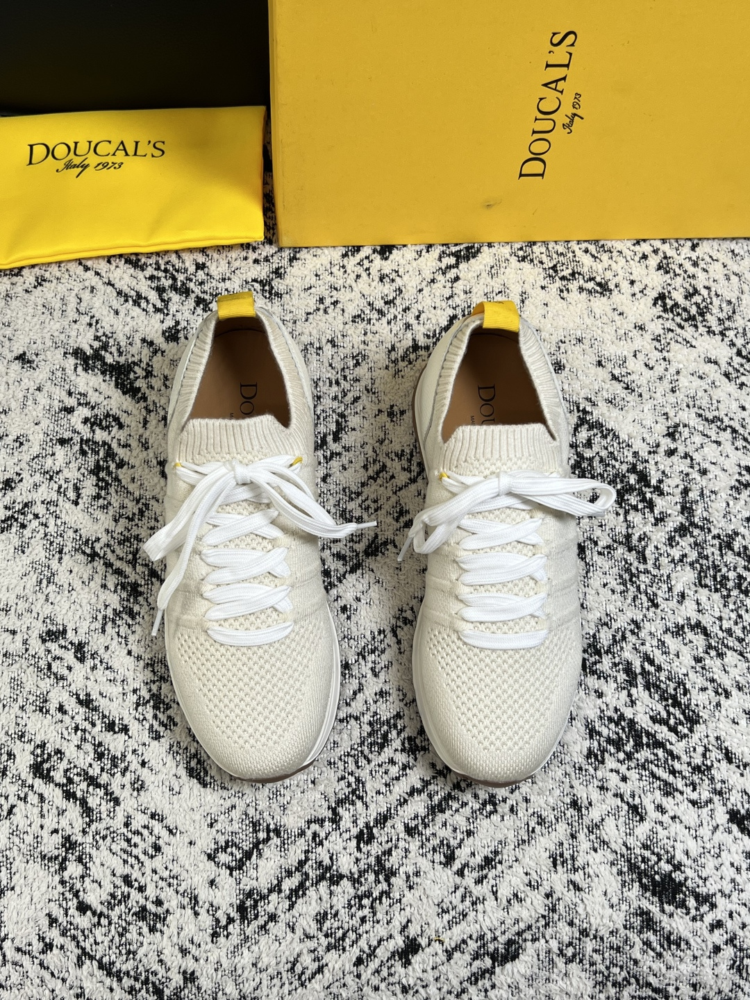 ⚠️只换码不退⚠️  DOUCALS  高品质  顶级工艺品  杜卡斯  运动板鞋专柜同步，意大利进口飞织鞋面，高品质拼
