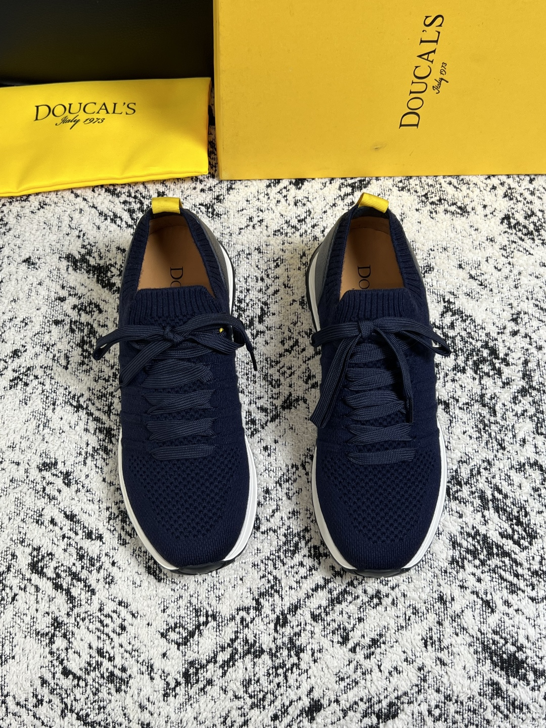 ⚠️只换码不退⚠️  DOUCALS  高品质  顶级工艺品  杜卡斯  运动板鞋专柜同步，意大利进口飞织鞋面，高品质拼
